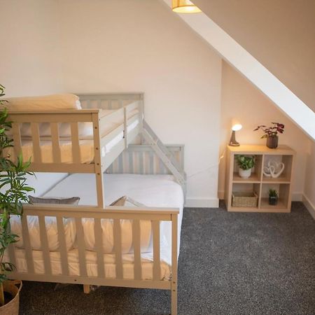Principality Suites; Three Bed By Property Promise 카디프 외부 사진