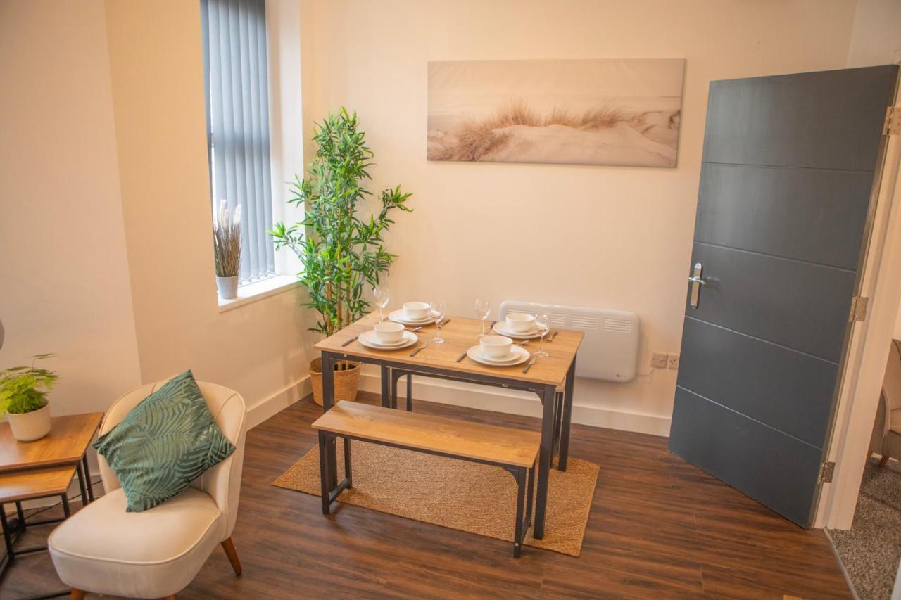 Principality Suites; Three Bed By Property Promise 카디프 외부 사진