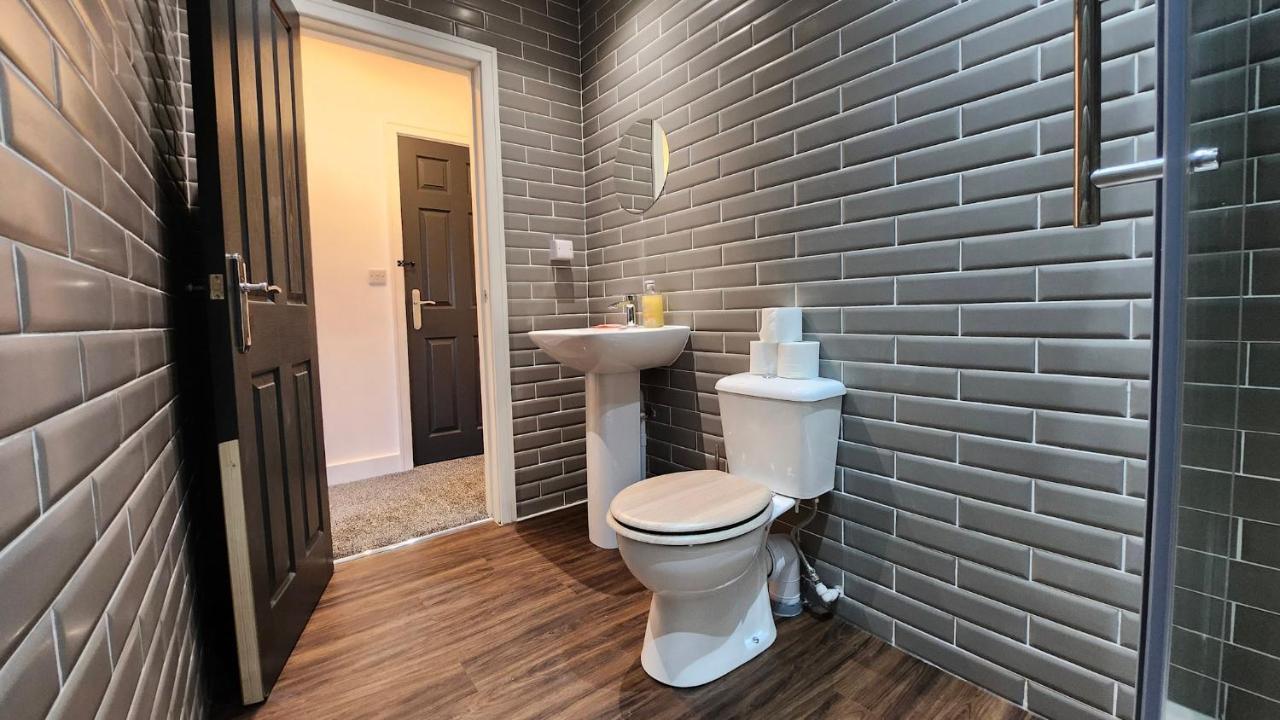 Principality Suites; Three Bed By Property Promise 카디프 외부 사진