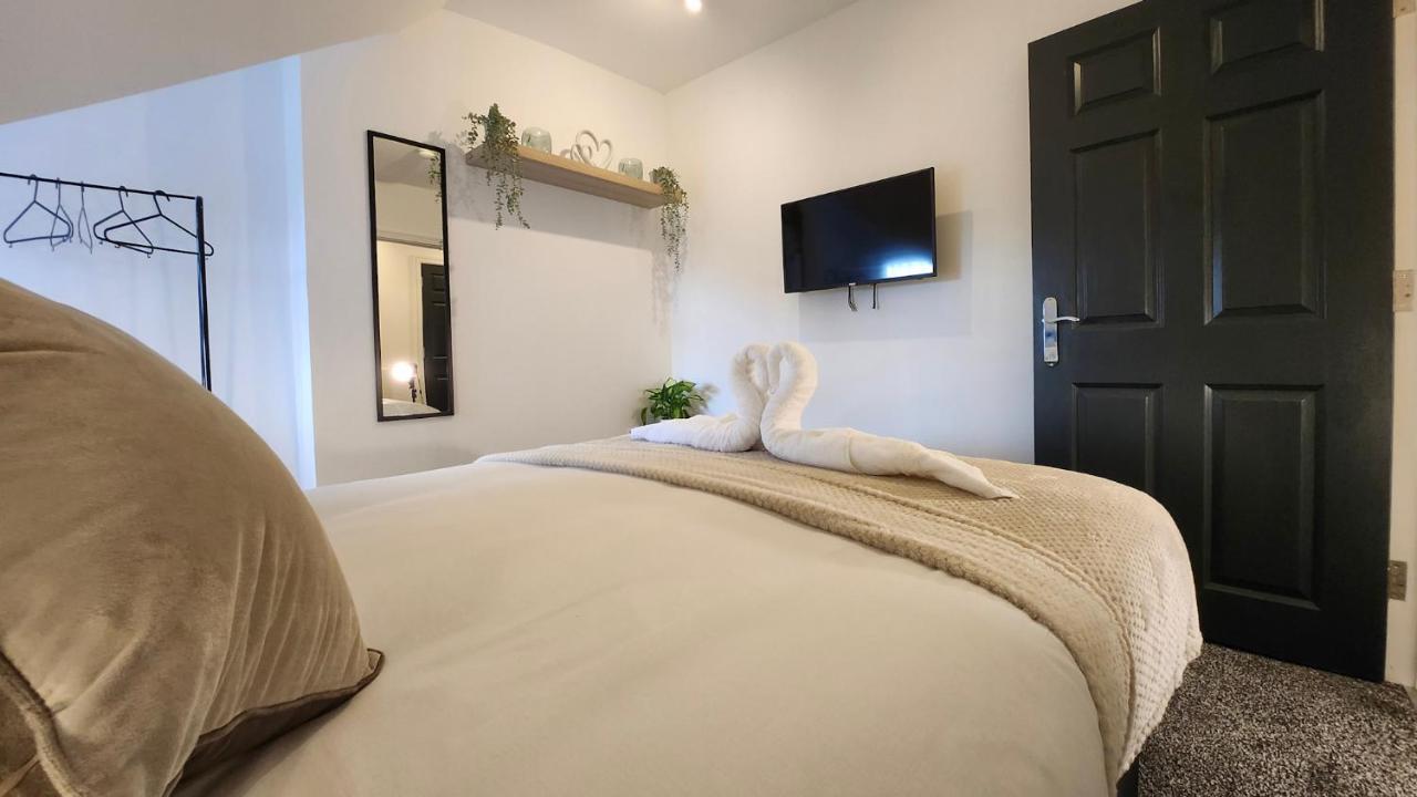 Principality Suites; Three Bed By Property Promise 카디프 외부 사진