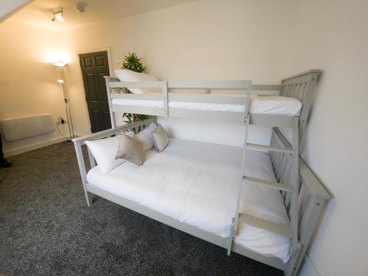 Principality Suites; Three Bed By Property Promise 카디프 외부 사진