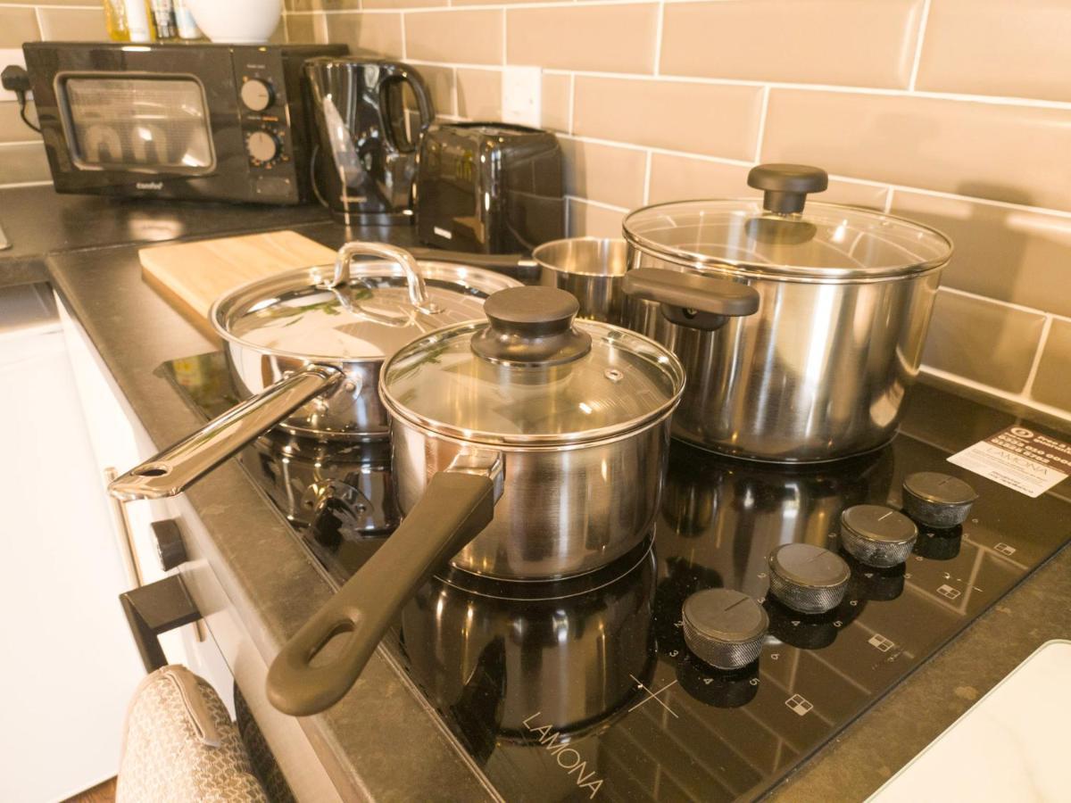 Principality Suites; Three Bed By Property Promise 카디프 외부 사진