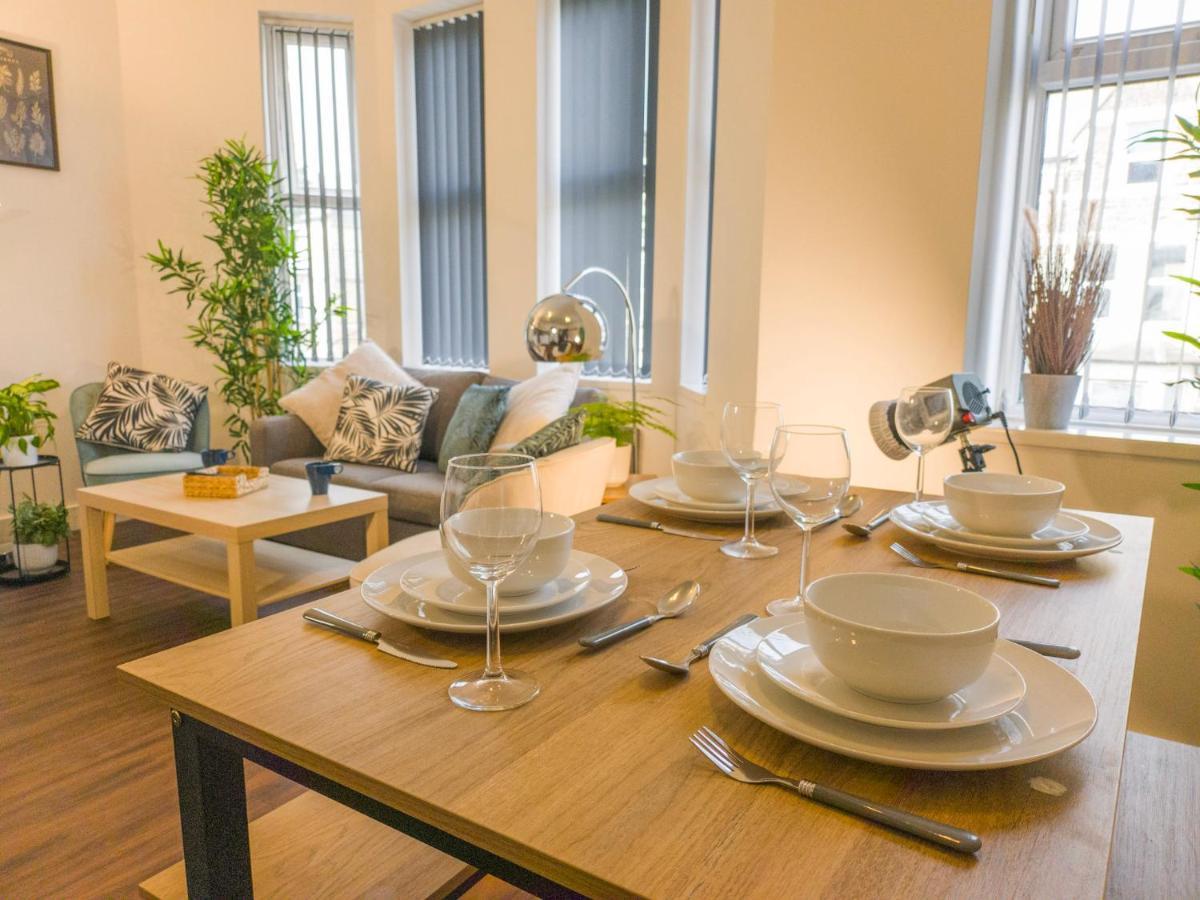 Principality Suites; Three Bed By Property Promise 카디프 외부 사진