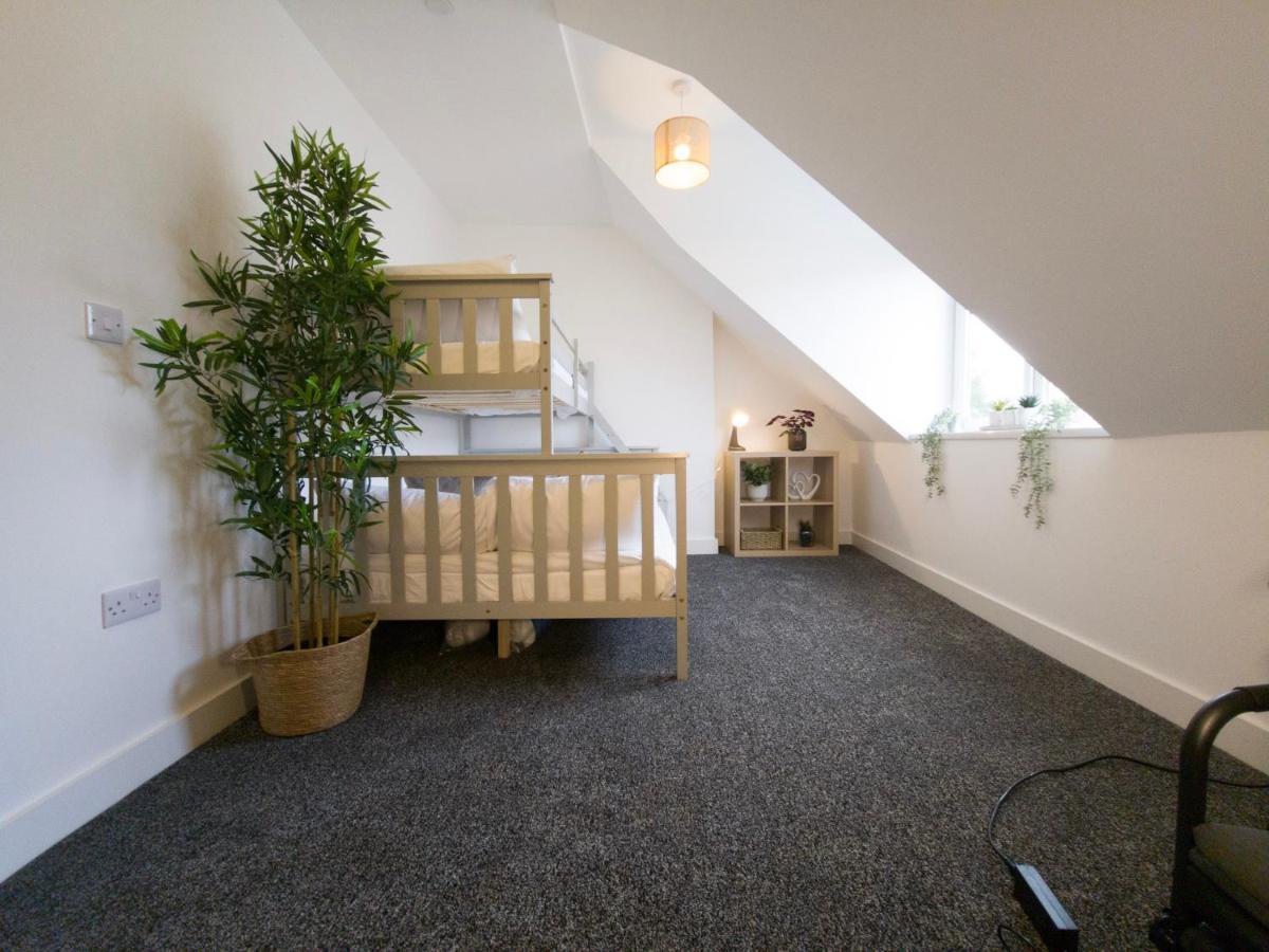 Principality Suites; Three Bed By Property Promise 카디프 외부 사진