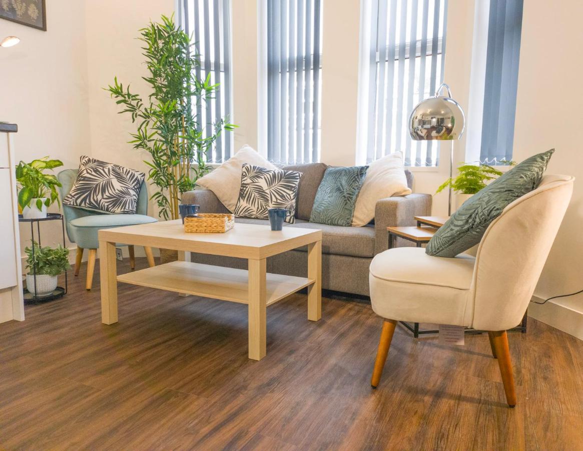 Principality Suites; Three Bed By Property Promise 카디프 외부 사진