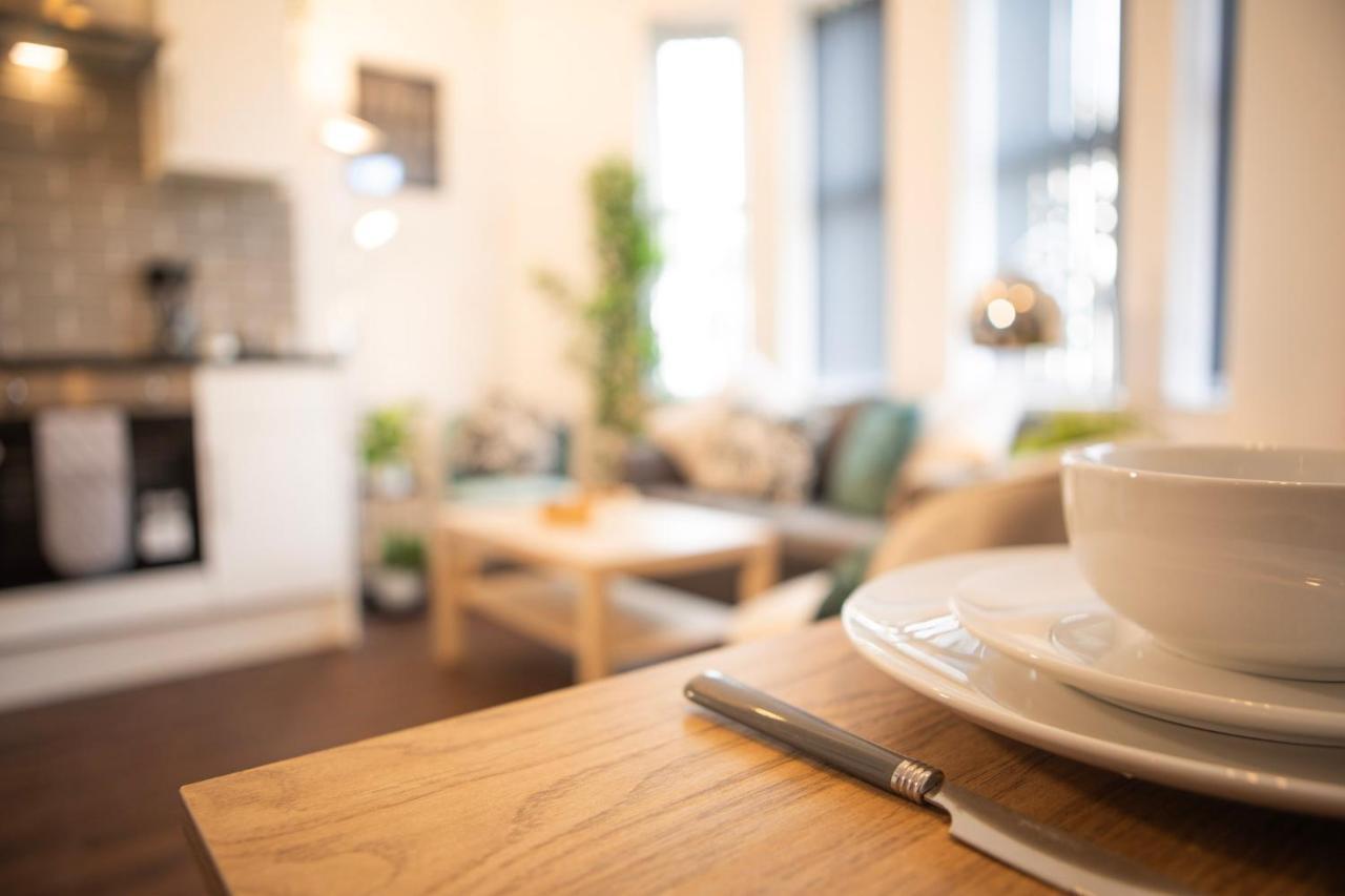 Principality Suites; Three Bed By Property Promise 카디프 외부 사진