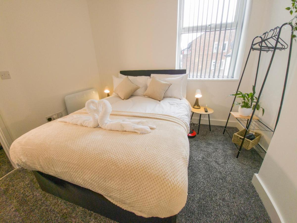 Principality Suites; Three Bed By Property Promise 카디프 외부 사진